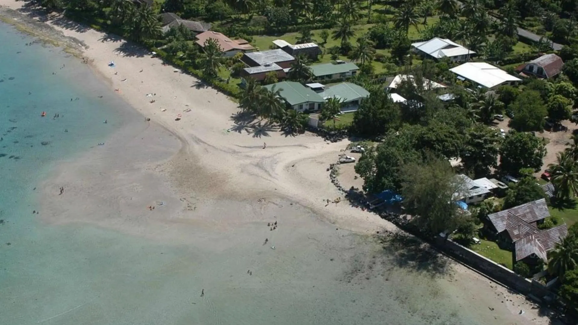 Pae Miti Beach House - White Sand Beach - Tahiti - 7 People Punaauia  Punaauia (Tahiti)