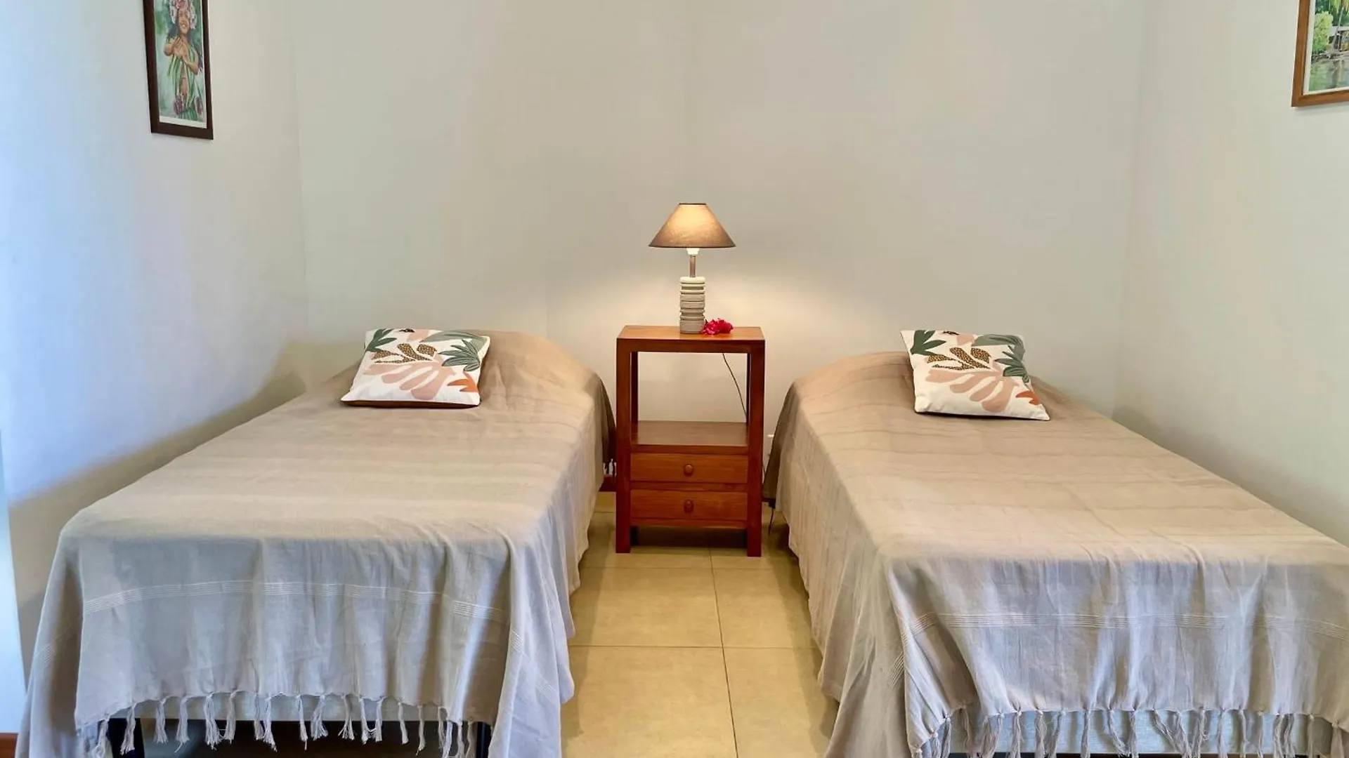 Pae Miti Beach House - White Sand Beach - Tahiti - 7 People Punaauia  Holiday home