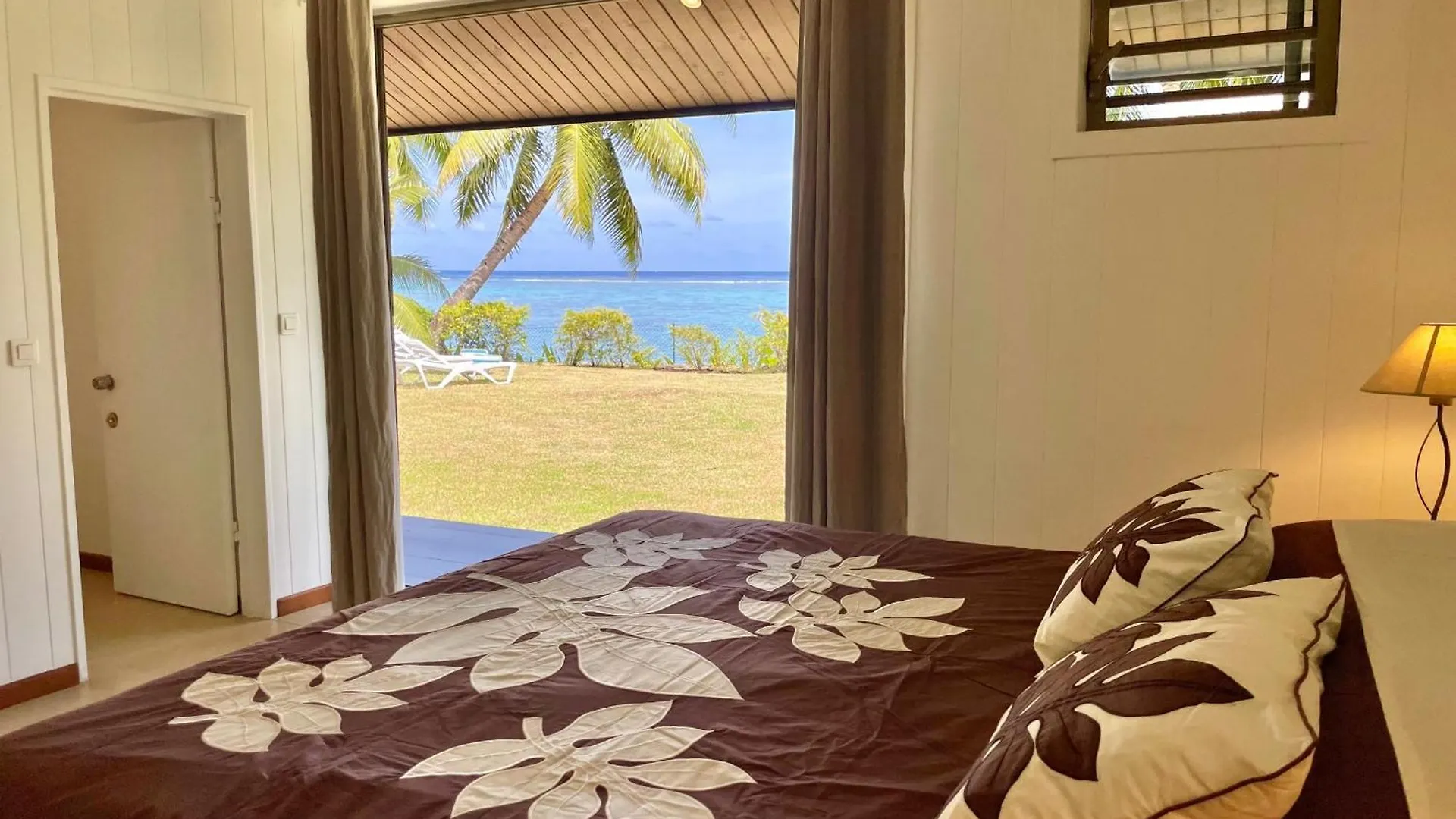Pae Miti Beach House - White Sand Beach - Tahiti - 7 People Punaauia
