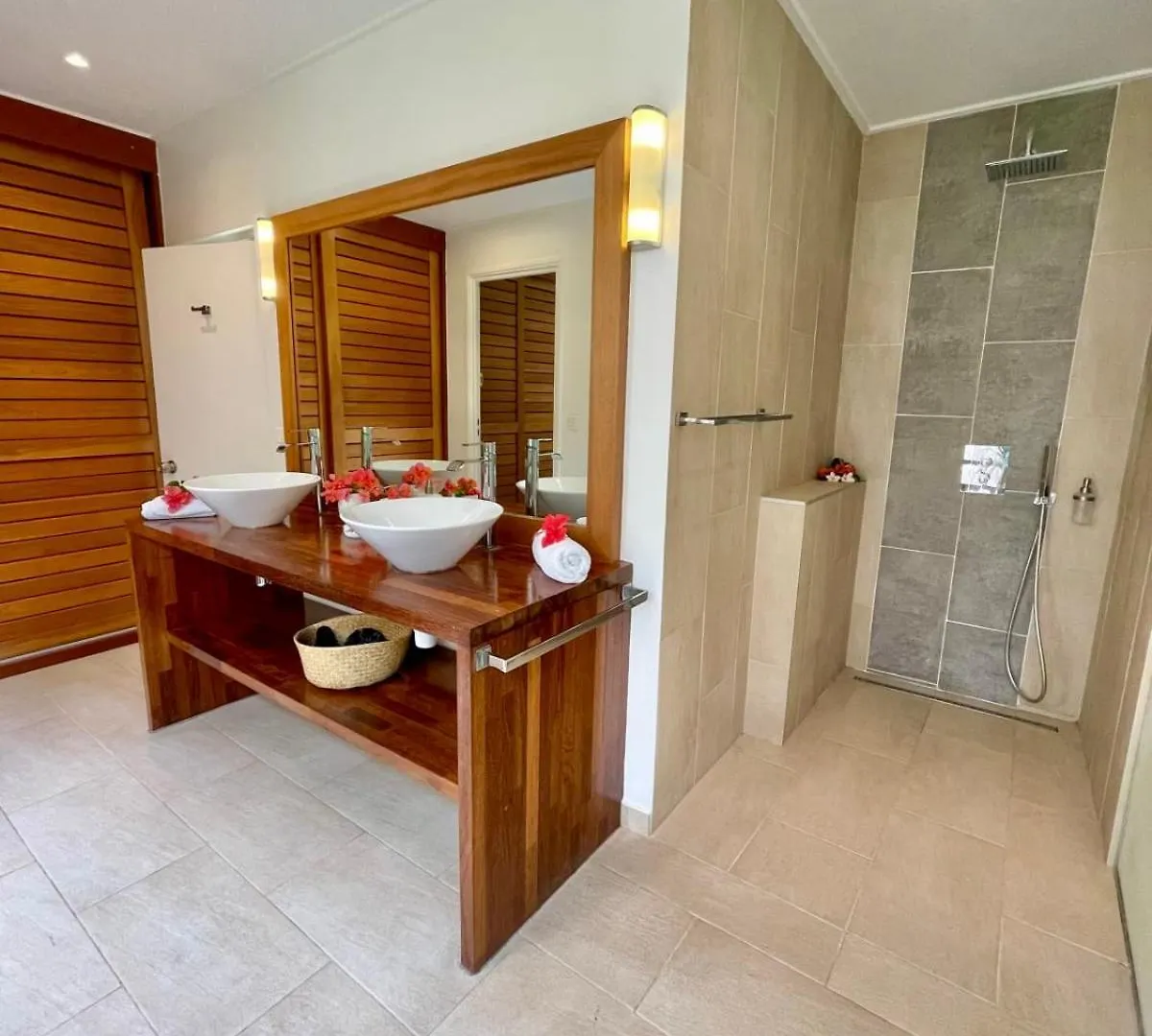 Pae Miti Beach House - White Sand Beach - Tahiti - 7 People Punaauia  0*, Punaauia (Tahiti) French Polynesia
