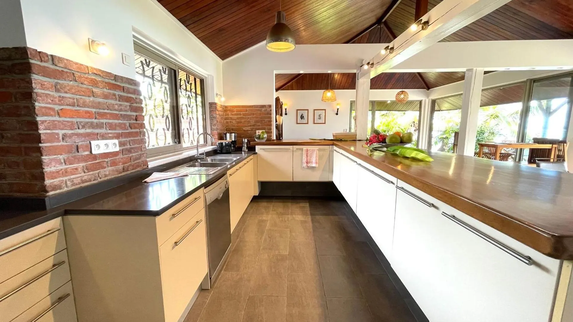 Holiday home Pae Miti Beach House - White Sand Beach - Tahiti - 7 People Punaauia