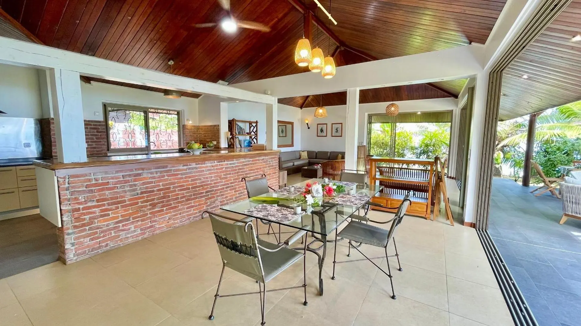 Pae Miti Beach House - White Sand Beach - Tahiti - 7 People Punaauia  Holiday home